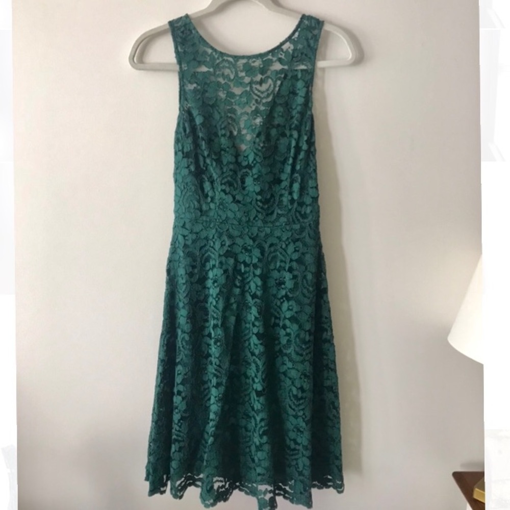 DB Short Sleeveless Green Lace Overlay Dress